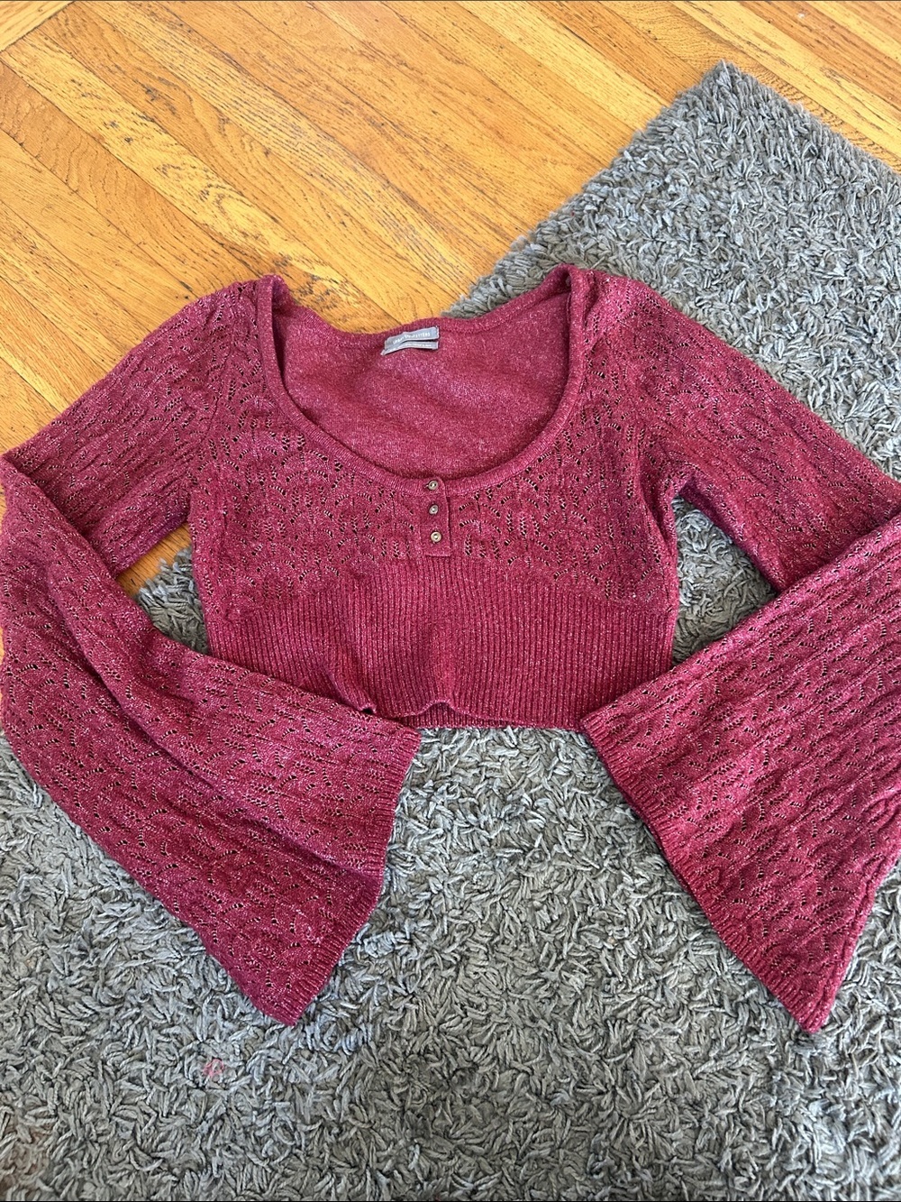 MUrban Outfitters Peggy Flare Sleeve Cropped Henley Top Burgundy Size Medium